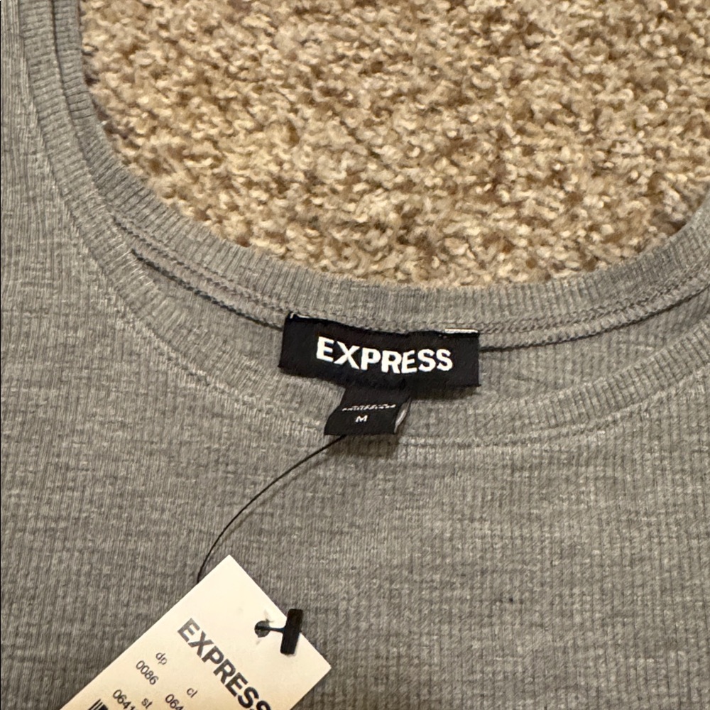 EXPRESS fitted ribbed tank - Picture 2 of 2